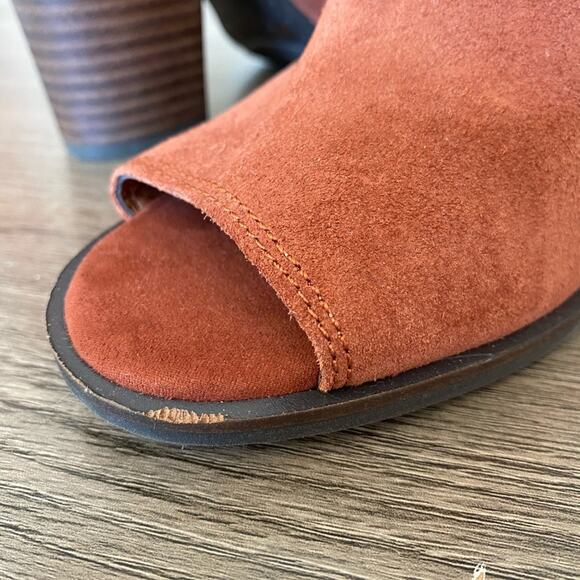 Lucky Brand Listana Heeled Open Toe Suede Zip Up Shoes NWOB size 9.5 - Picture 10 of 10